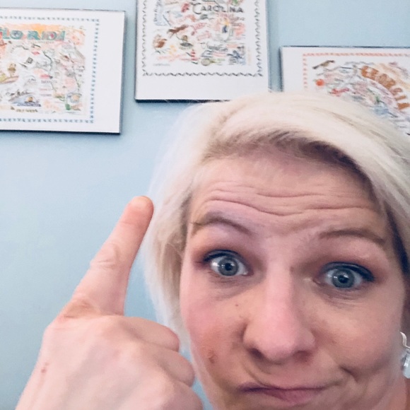 Meet your Posher, Edith - Picture 2 of 8